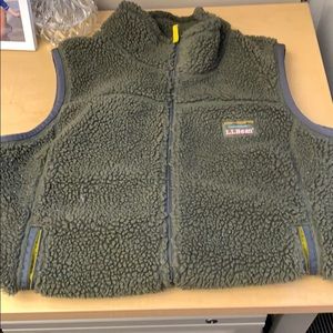 LL Bean Women’s Dark Green Mountain Pile Vest